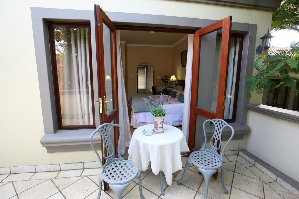 Villa Lugano Guesthouse Johannesburg Bagian luar foto